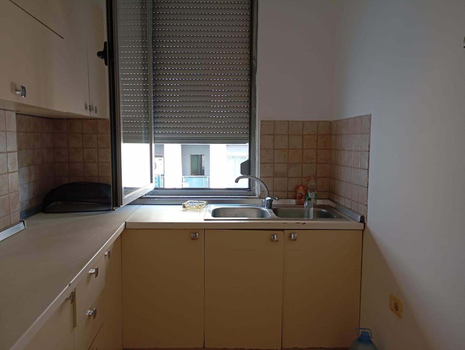טיראנה Royal Hostel מראה חיצוני תמונה